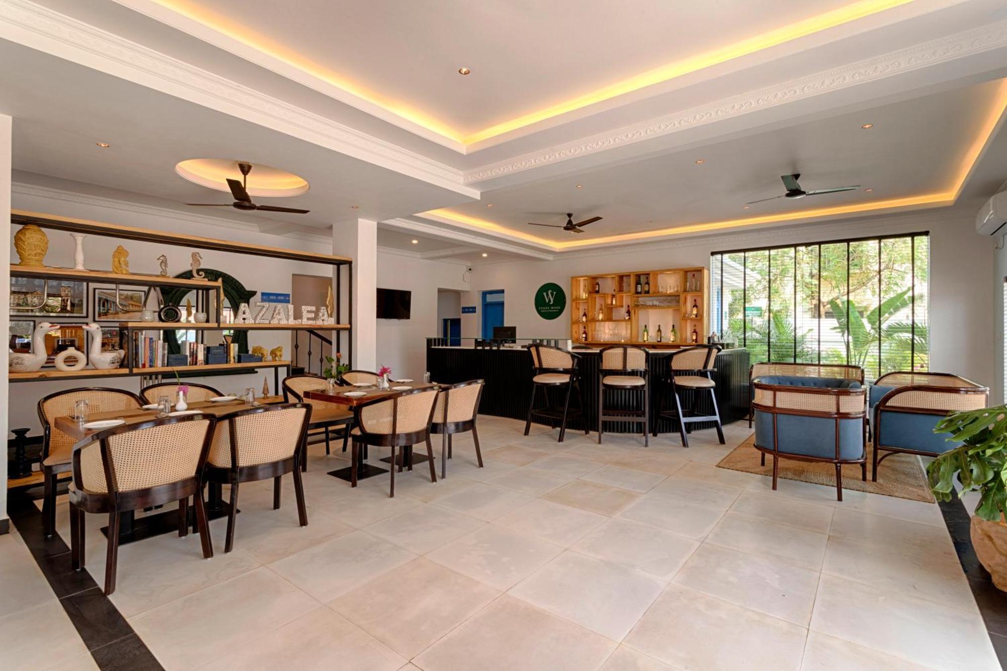 Azalea By Stone Wood Premier Hotel Varca Exterior photo