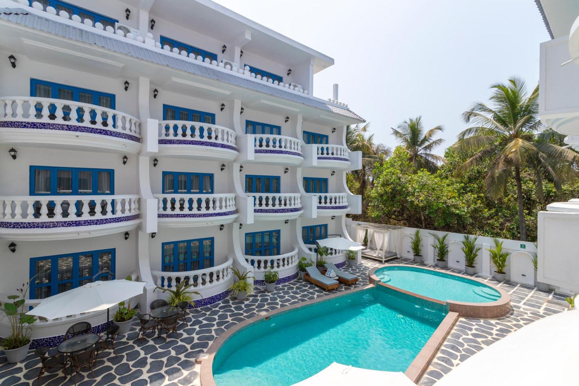 Azalea By Stone Wood Premier Hotel Varca Exterior photo