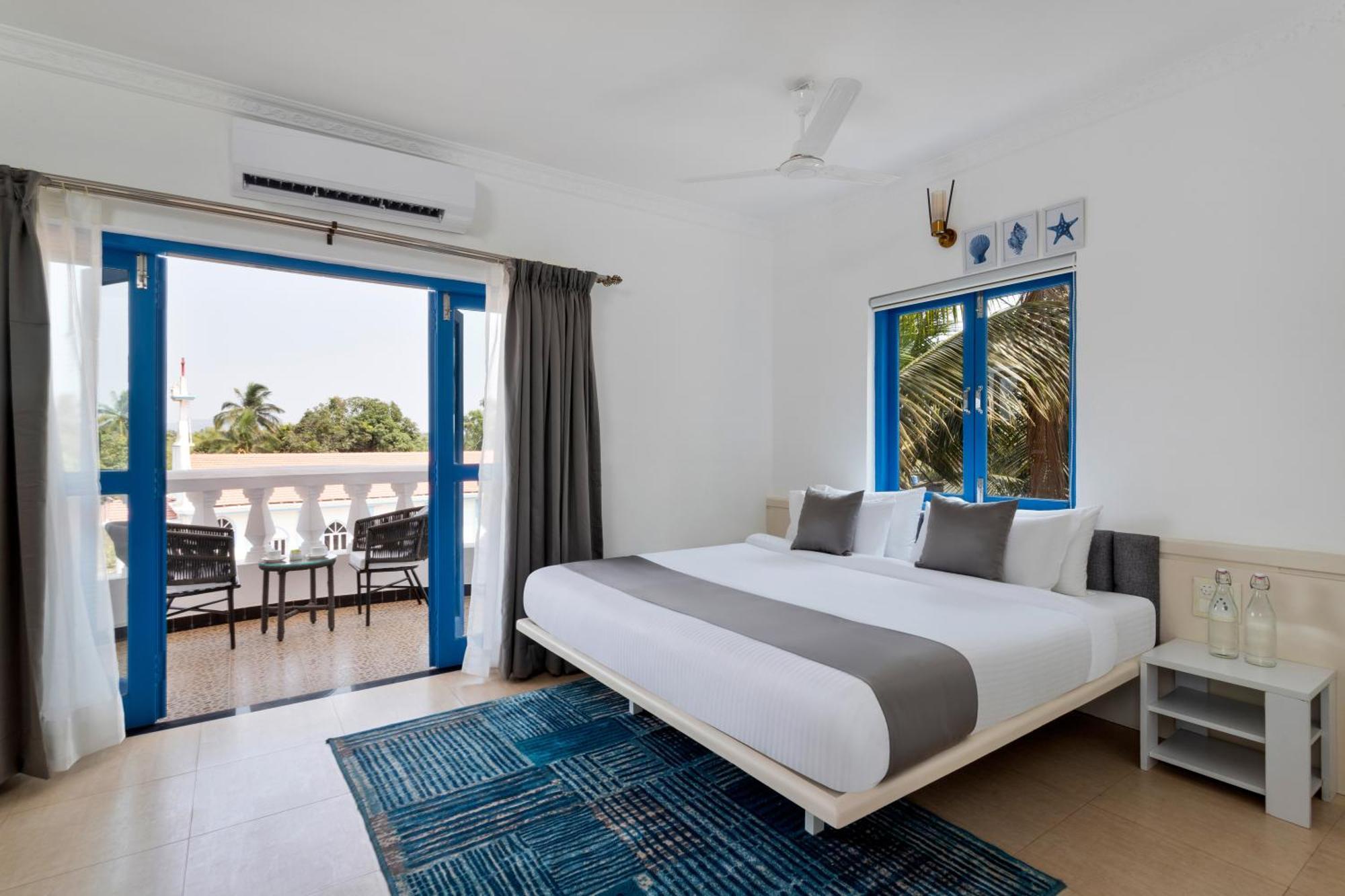 Azalea By Stone Wood Premier Hotel Varca Exterior photo